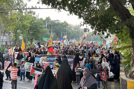 فلسطینیوں کی حمایت میں پاکستانی عوام سڑکوں پر