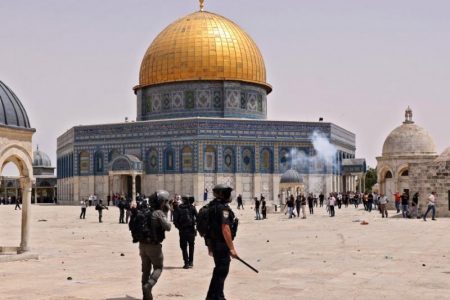 ماہ صیام کا پہلا جمعہ، بیت المقدس اسرائیلی فوجی چھاؤنی میں تبدیل