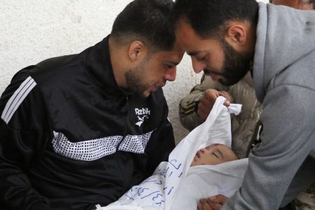 غزہ میں ہر گھنٹے میں اوسطا 4 بچوں کو شہید کیا جاتا ہے: رپورٹ