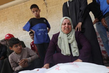 غزہ میں صہیونی جارحیت جاری، شہدا کی تعداد 35،034 ہو گئی