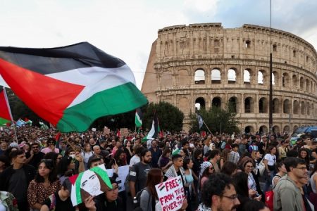 غزہ کے عوام کی حمایت میں ہونے والے مظاہروں کا دائرہ مزید وسیع ہو گیا