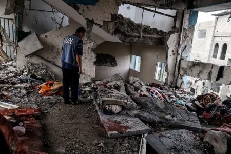 غزہ میں صیہونی دہشتگردی جاری، شہداء کی لاشیں سڑکوں پر، عالمی اداروں کی ڈرامائی خاموشی