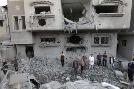 جنگ بندی کے اعلان کے بعد غزہ پر صیہونی حکومت کے فضائی حملے میں 20 افراد شہید