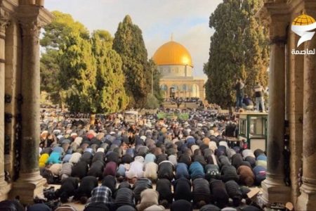 مسجد الاقصیٰ میں ہزاروں فلسطینیوں نے کی نماز عید ادا