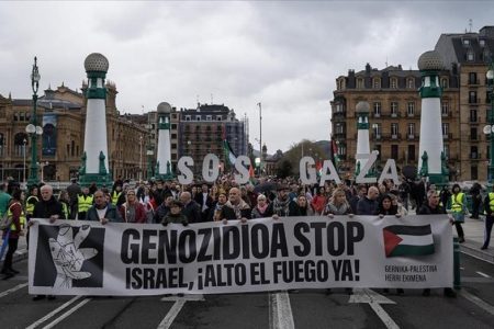 غزہ میں فلسطینی نسل کشی کے خلاف اسپین کے 80 شہروں میں مظاہرے